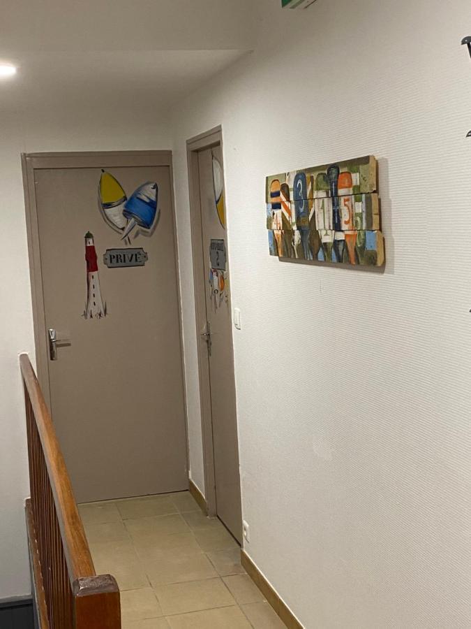 Logis Paul Massy Bed & Breakfast Мешер-сюр-Жиронд Екстериор снимка