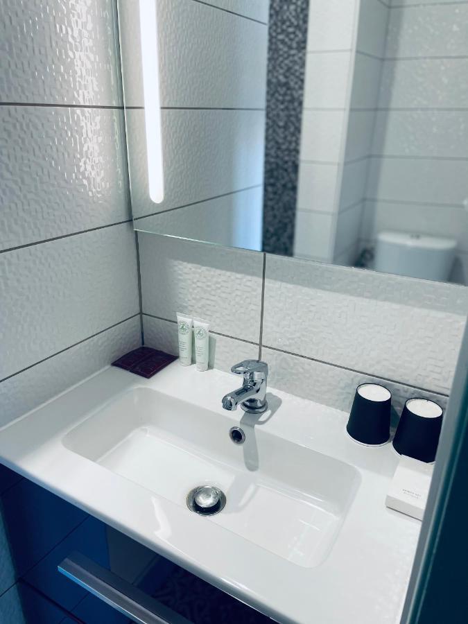 Logis Paul Massy Bed & Breakfast Мешер-сюр-Жиронд Екстериор снимка